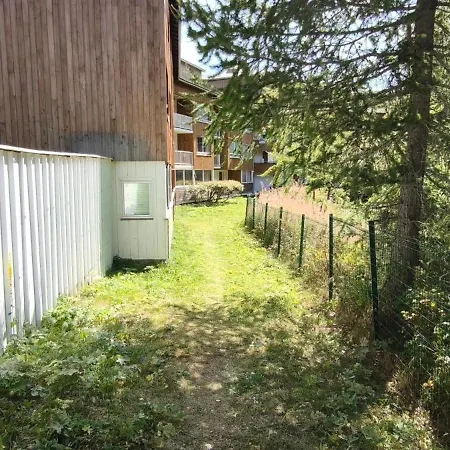 Joli Aux Terrasses De La Foux * 拉富